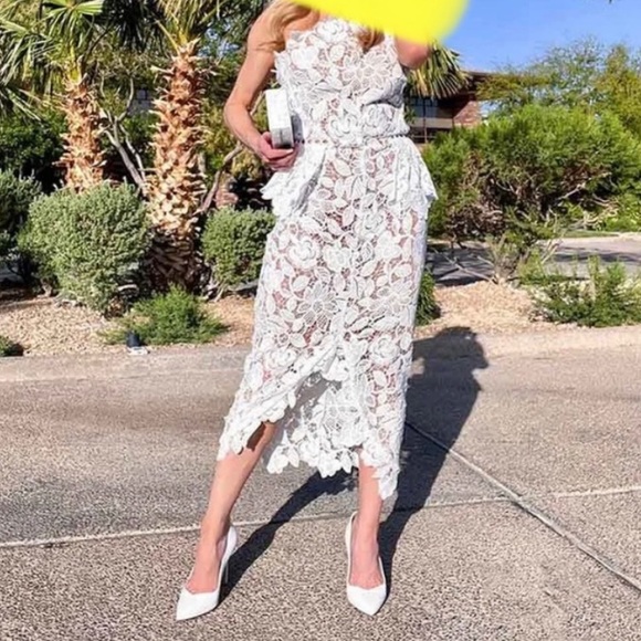 Elliatt Optics Floral Lace Peplum midi Dress — white & nude - bridal dress - Picture 6 of 11